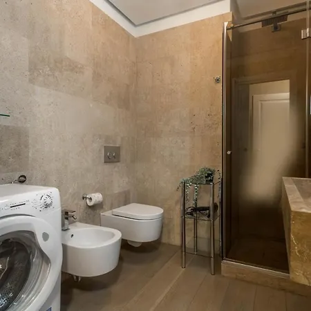 Daire Joivy Elegant Studio For 2 Near Duomo Di Milano