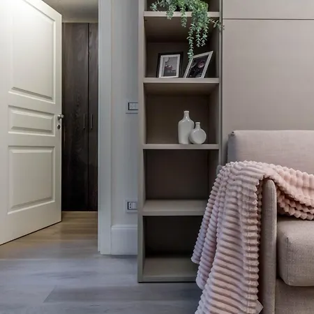 Joivy Elegant Studio For 2 Near Duomo Di Apartment Milan