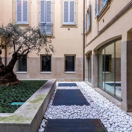 Apartment Joivy Elegant Studio For 2 Near Duomo Di *